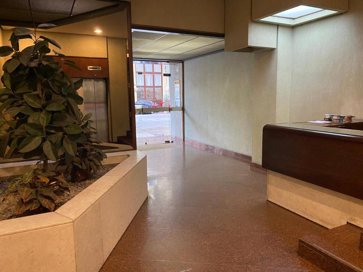 Delle Palme Rooms Elegante Monolocale In Centro Palermo Exterior foto